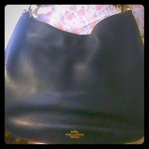 COACH  shoulder bag. Navy blue leather. Good buy!